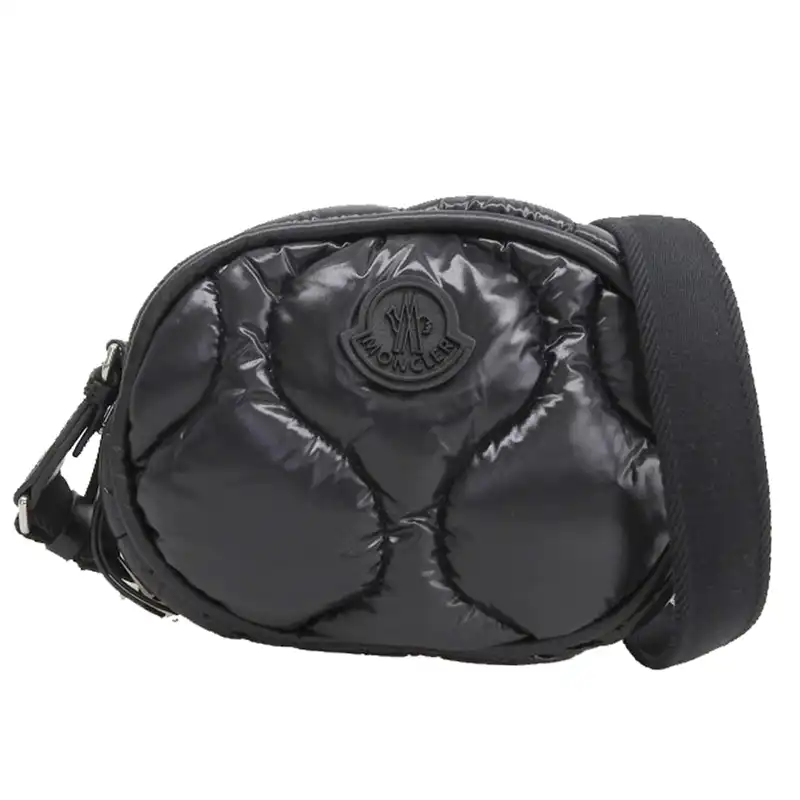 http://モンクレール%20MONCLER%20ショルダーバッグ%20クロスボディバッグ%20ナイロン%20ブラック%20I209B5L00003%20中古%20OB3054