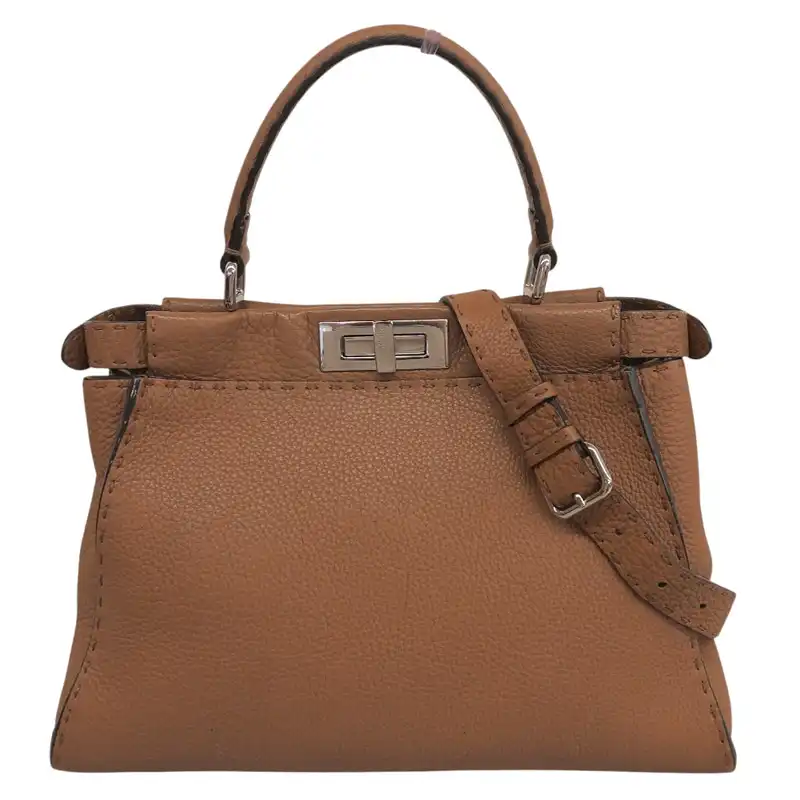 http://フェンディ%20FENDI%20ピーカブー%20セレリア%202WAYバッグ%20ハンドバッグ%20ショルダーバッグ%20レザー%20ブラウン%208BN290%20中古%20OB2932