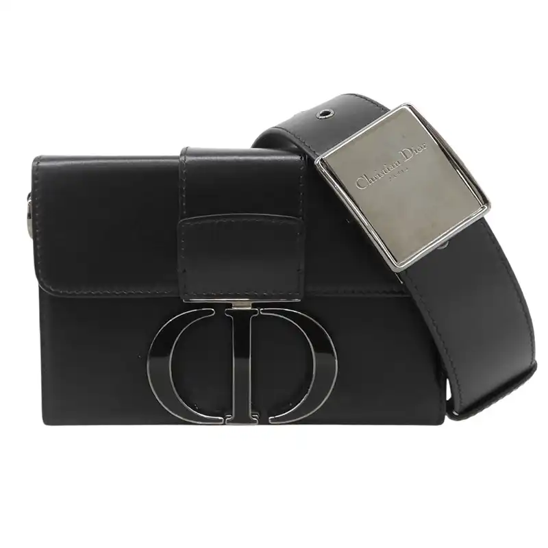 http://ディオール%20CHRISTIAN%20DIOR%20モンテーニュ30%20ショルダーバッグ%20レザー%20ブラック%20M9204SBAV%20中古%20OB2957