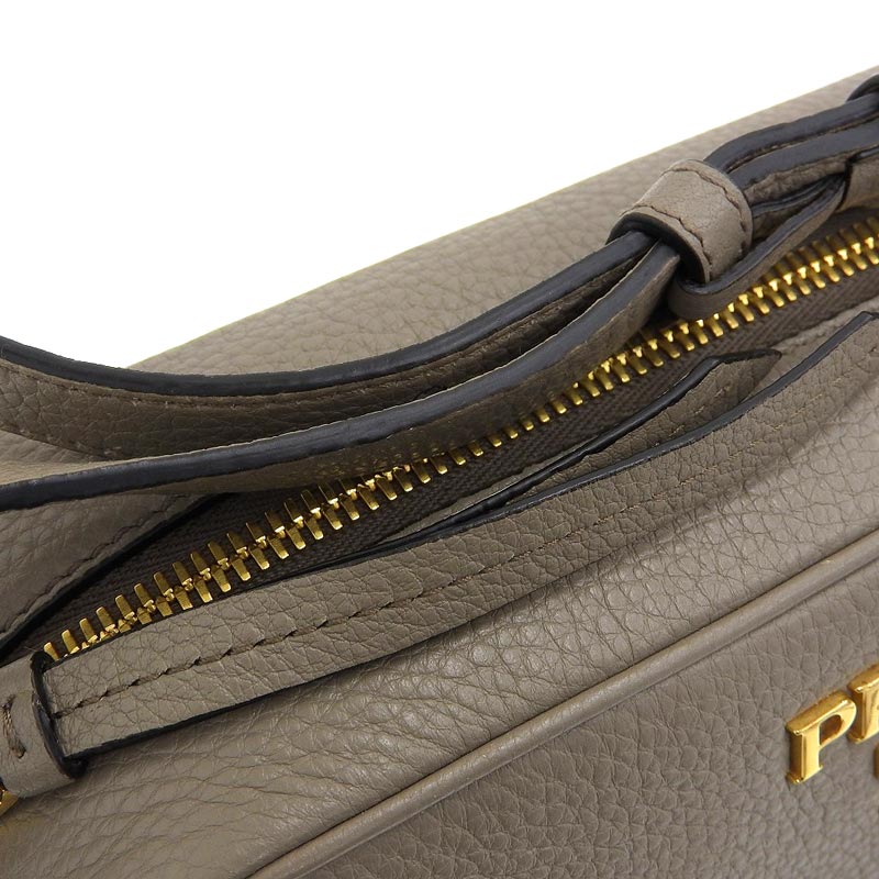 プラダ PRADA VITELLO DAINO ショルダーバッグ 斜め掛けショルダー