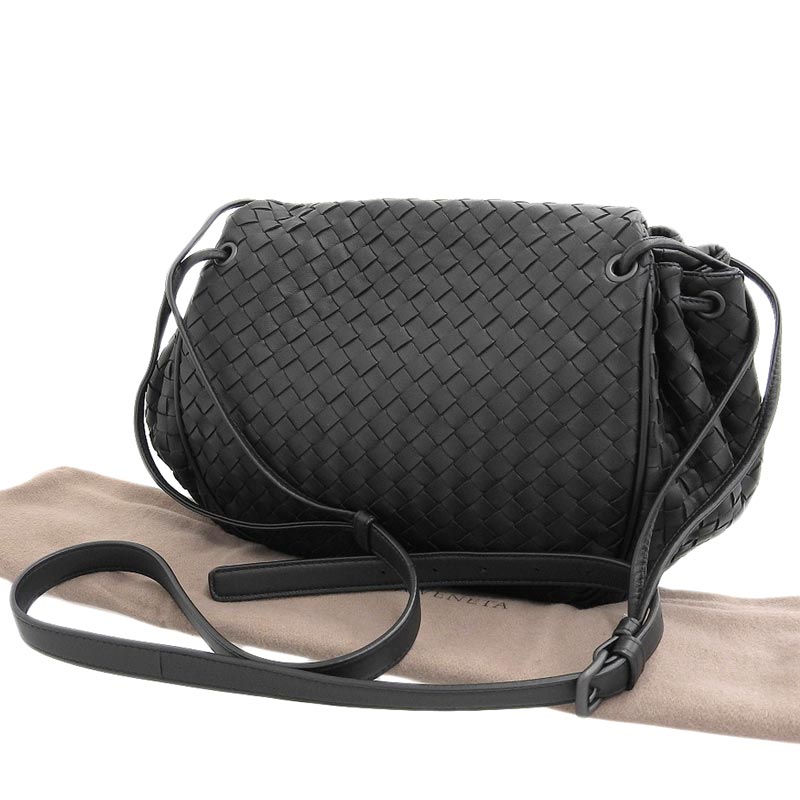 BOTTEGAVENETA ボッテガヴェネタ ナッパメッセンジャー 310774 斜め掛けショルダーバッグ イントレチャート レザー ブラック/151612