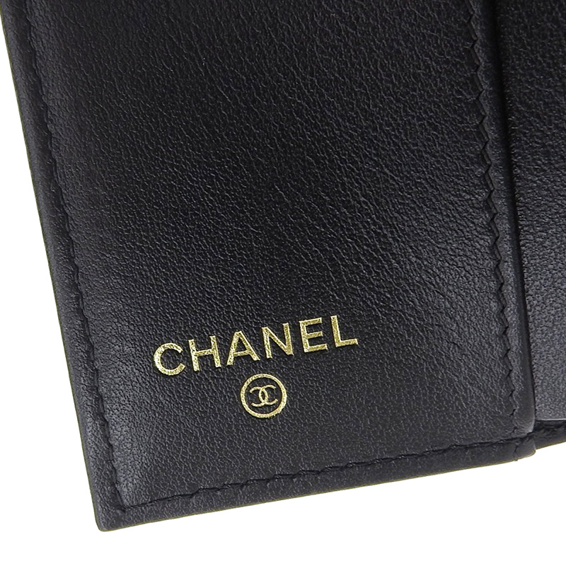 シャネル CHANEL ボーイシャネル 三つ折り財布 コンパクトウォレット レザー ブラック A84432 32番台 美品 新入荷 CH0878