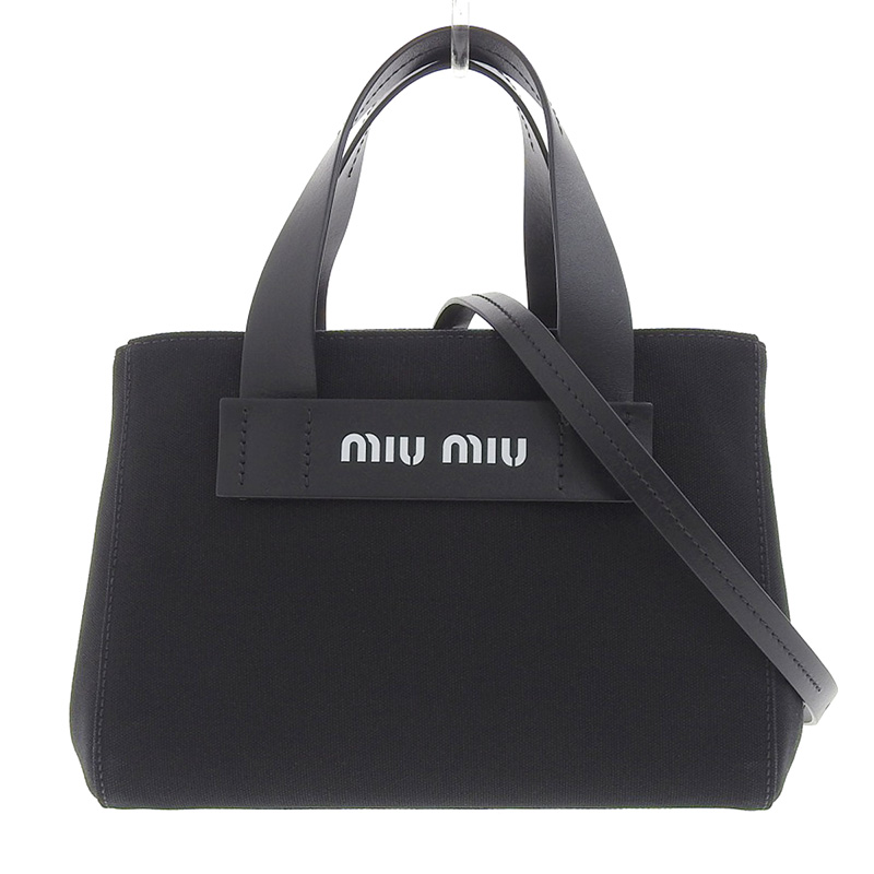 miumiu カナパショルダーにもできます